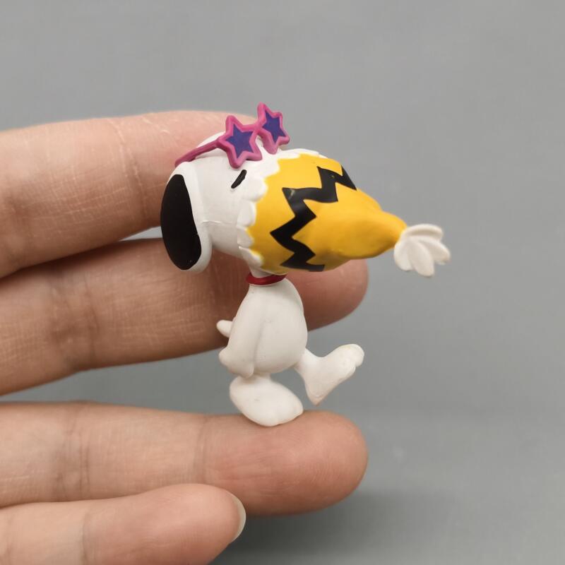 Statuetta di Snoopy, Personagg - Interior Design Home Decor recensione e prezzo